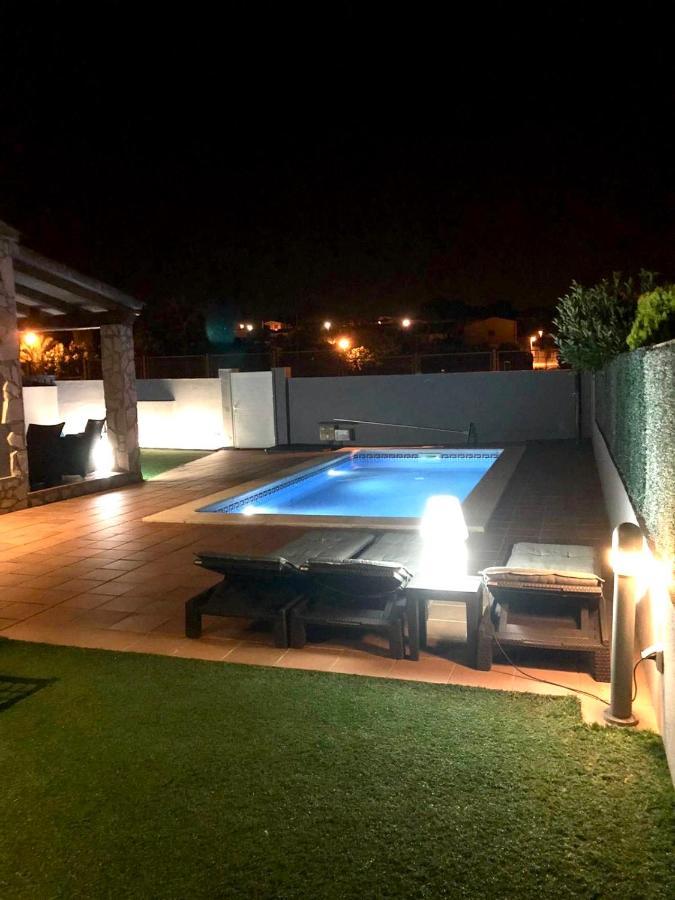 Casa En L Escala Con Piscina Y Wifi Free Βίλα L' Escala Εξωτερικό φωτογραφία