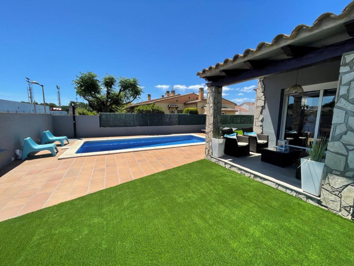 Casa En L Escala Con Piscina Y Wifi Free Βίλα L' Escala Εξωτερικό φωτογραφία