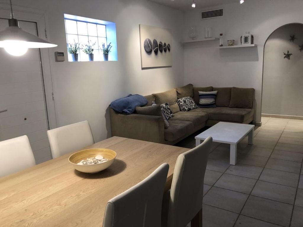 Casa En L Escala Con Piscina Y Wifi Free Βίλα L' Escala Εξωτερικό φωτογραφία